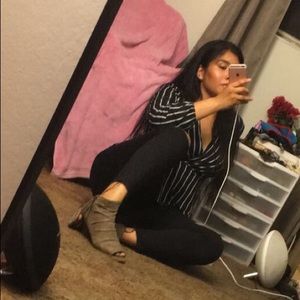 Cute black & white shirt ⚫️⚪️